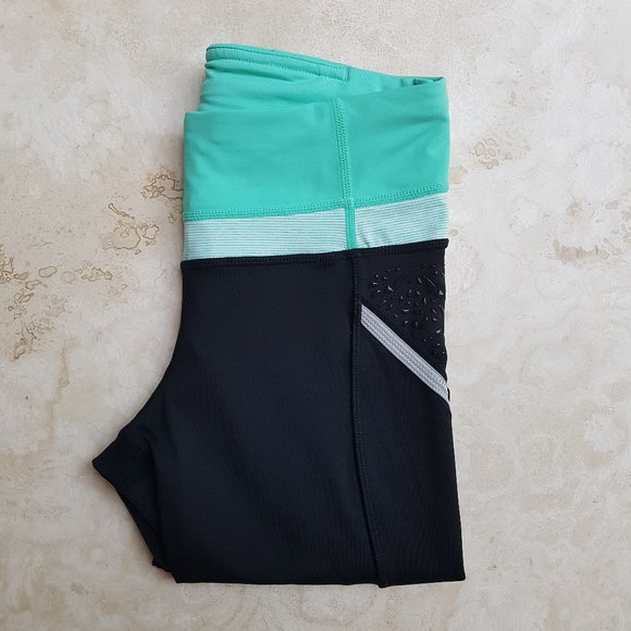 NWOT Lululemon Crop Leggings (Black/Aqua) - Picture 10 of 10
